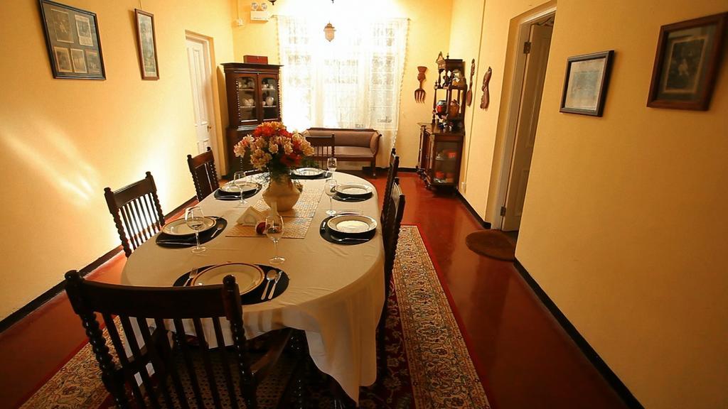 Senani Colonial Holiday Bungalow Nuwara Eliya Room photo